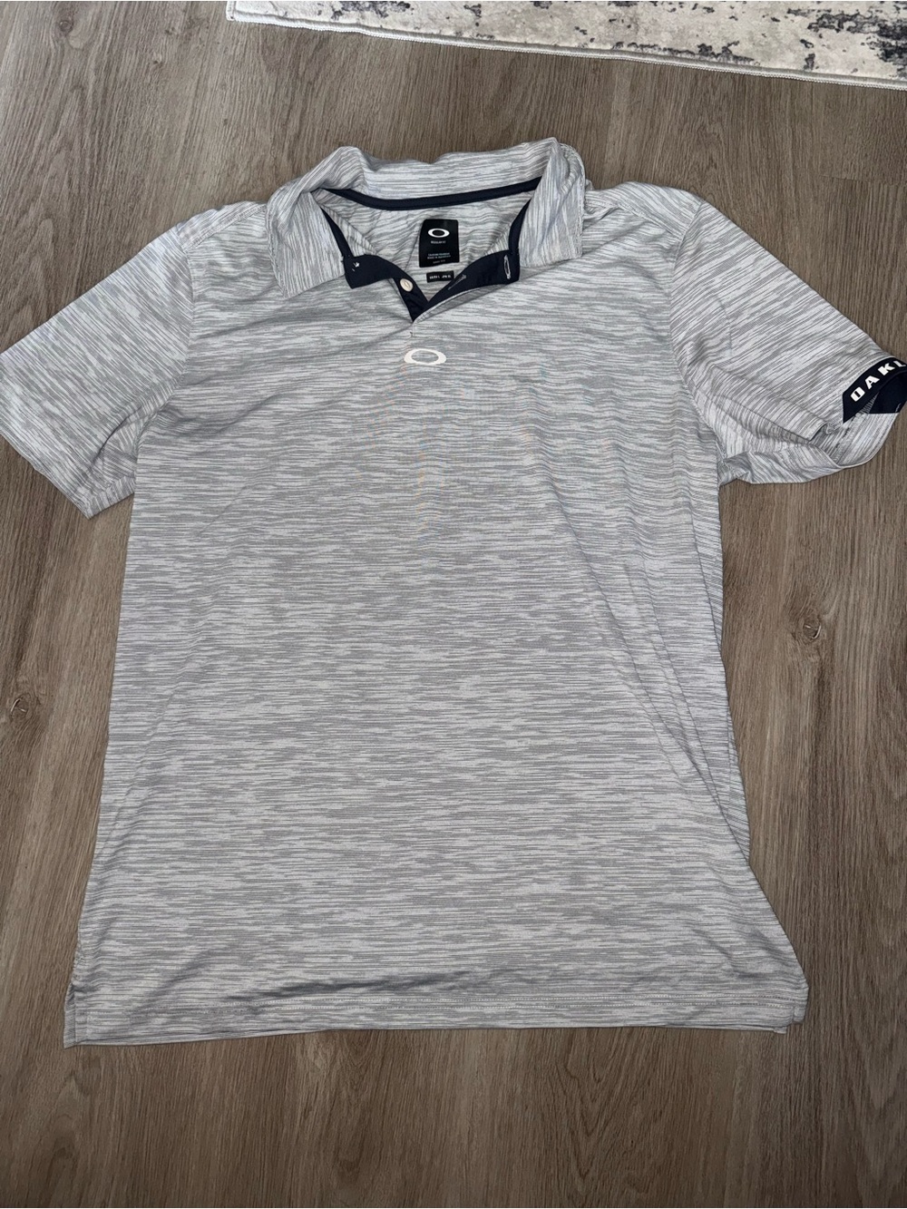 Oakley Men’s Light Gray Polo